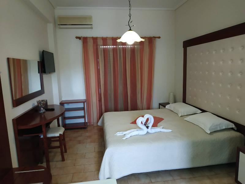 Eleni'S Garden & Castello Suites Alykanas  Luaran gambar