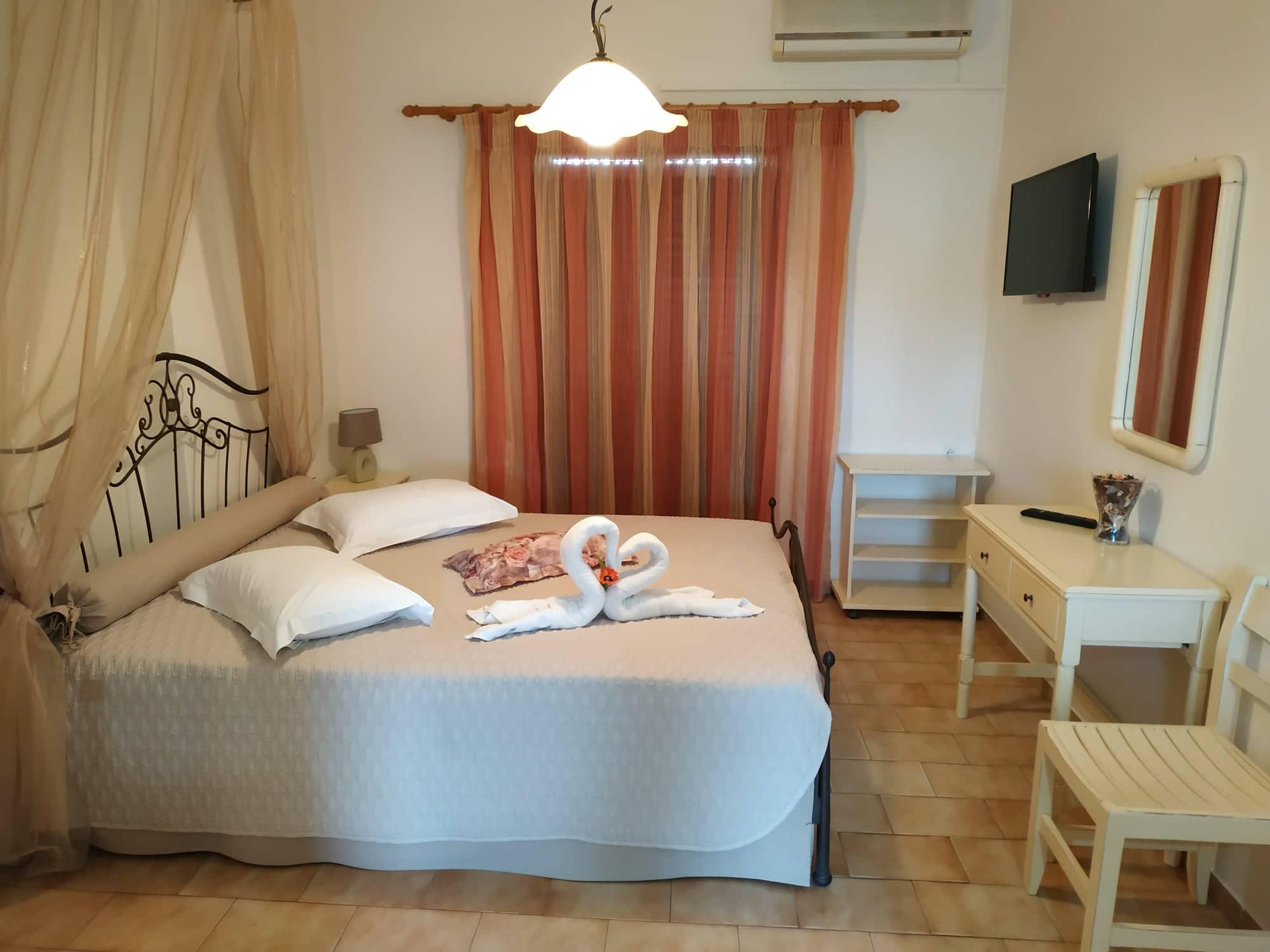 Eleni'S Garden & Castello Suites Alykanas  Luaran gambar