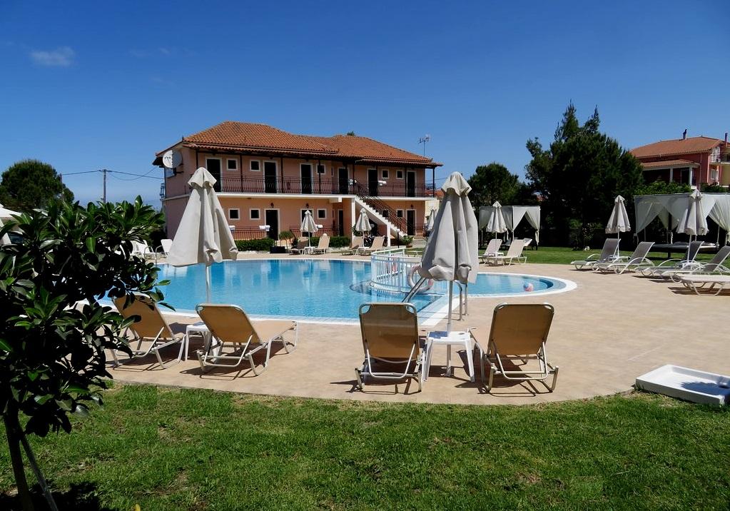 Eleni'S Garden & Castello Suites Alykanas  Luaran gambar