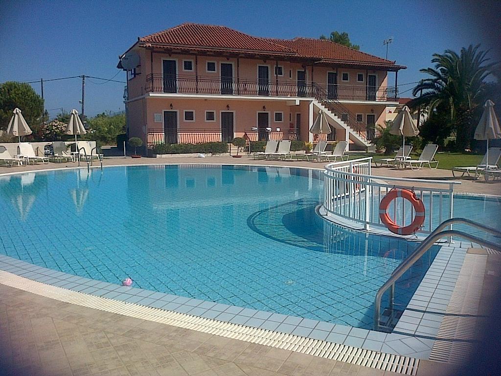 Eleni'S Garden & Castello Suites Alykanas  Luaran gambar