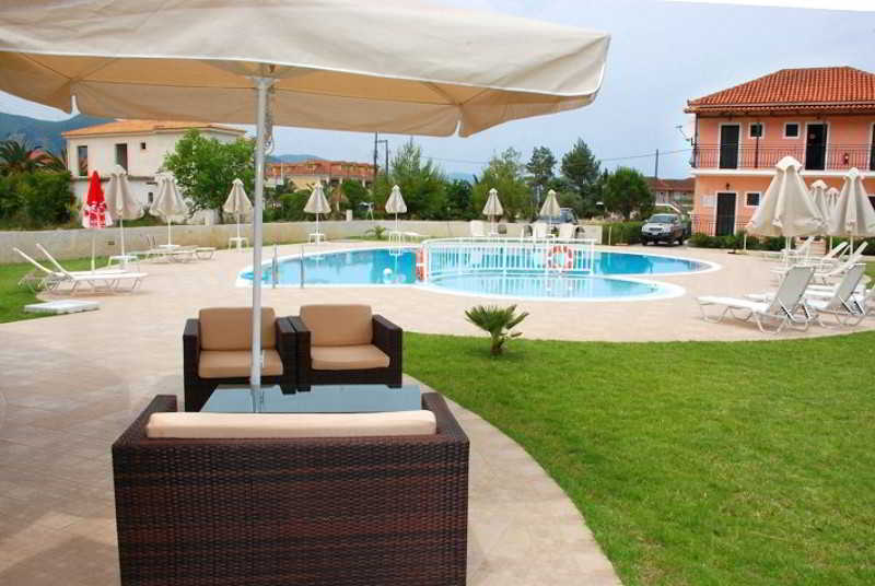 Eleni'S Garden & Castello Suites Alykanas  Luaran gambar