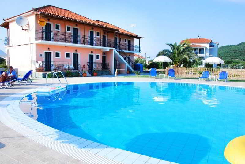 Eleni'S Garden & Castello Suites Alykanas  Luaran gambar